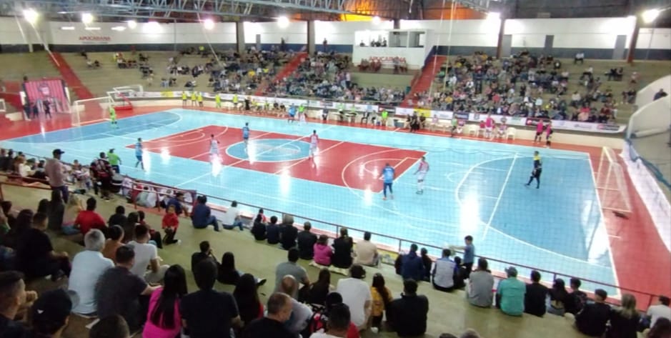 Com Lagoão lotado, Apucarana Futsal vence e fica perto da Série