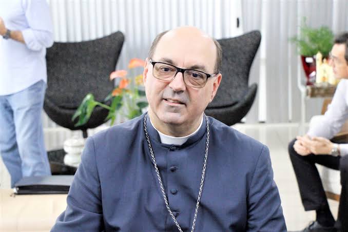 Bispo Diocesano - Dom Carlos José de Oliveira