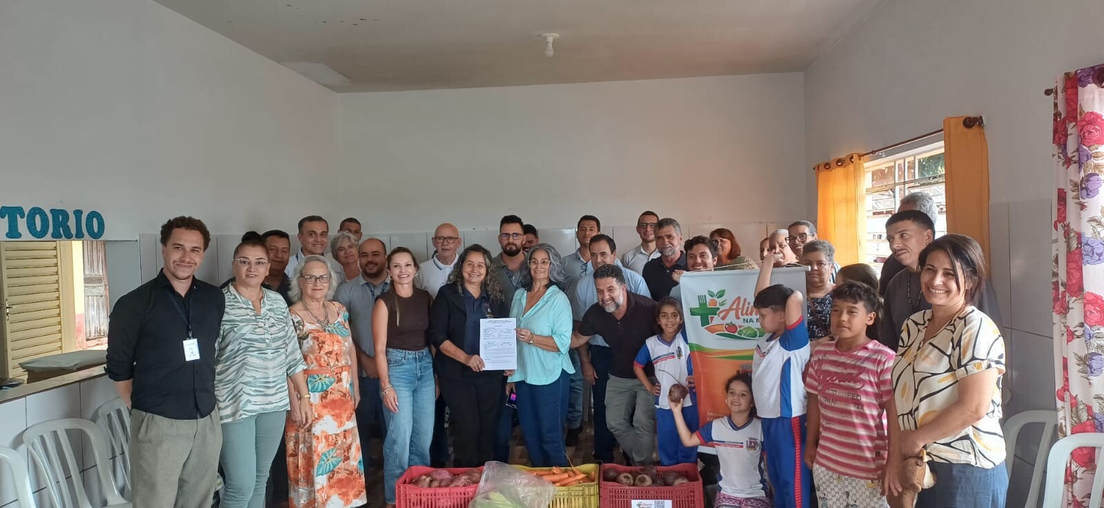 Programa Mais Alimentos na Mesa realiza primeira ação com a entrega de legumes e verduras