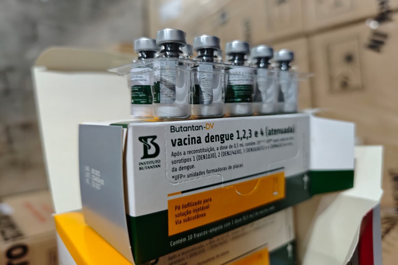 Regional de Saúde recebe primeiro  lote de vacinas contra a dengue