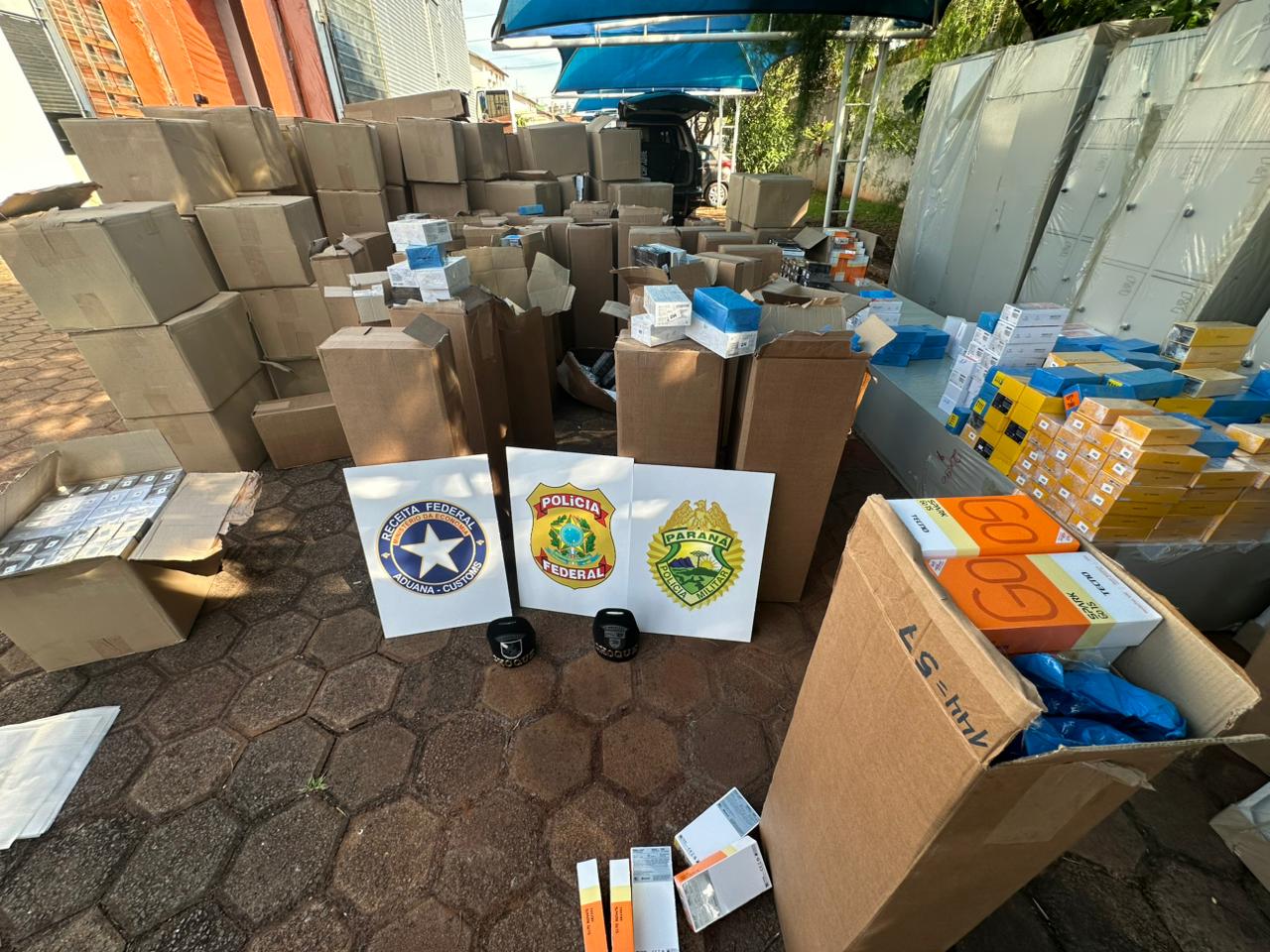 PF e PM apreendem carga milionária de eletrônicos na BR-369