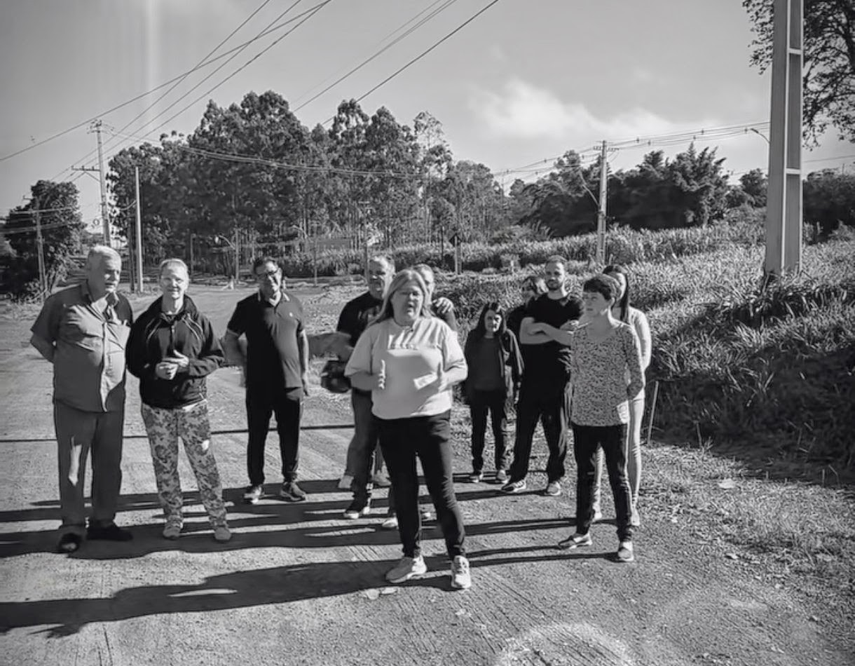 Moradores do Adriano Correia pedem solução para obra parada na rodovia