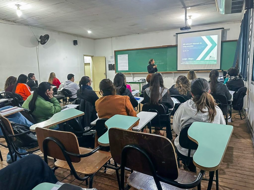 Servidores da UPA recebem treinamento para fortalecer atendimento humanizado e saúde mental