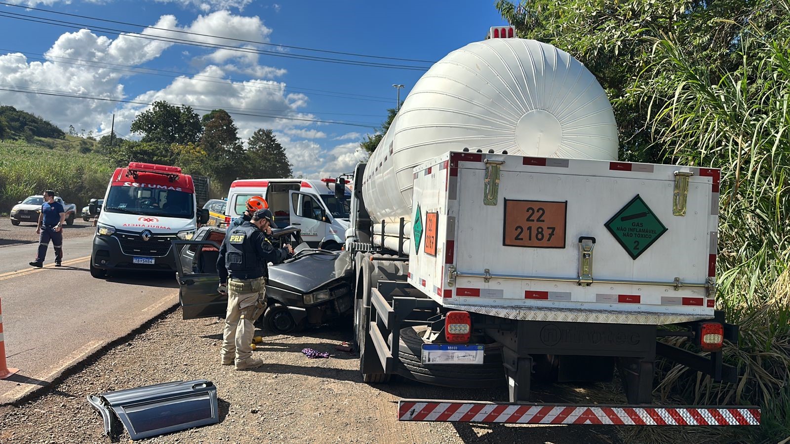 Colisão na BR-369 entre Jandaia do Sul e Bom Sucesso deixa duas pessoas mortas e uma ferida