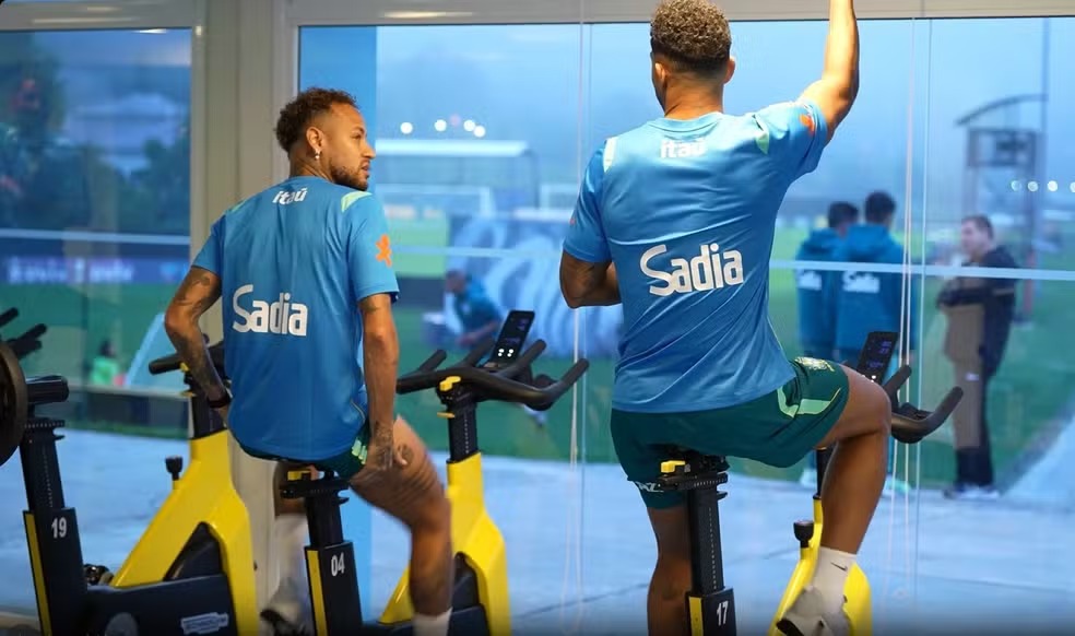 Neymar tem lesão na panturrilha, desfalca amistosos da Seleção e pode perder estreia na Copa do Mundo