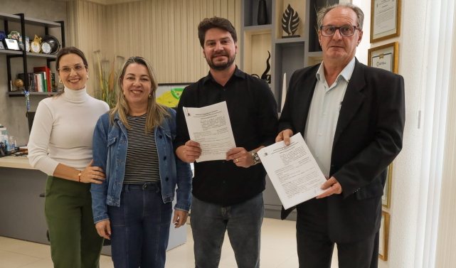 Prefeitura de Arapongas firma parceria com APAE e destina R$ 100 mil para fortalecer atendimento do Centro Dia