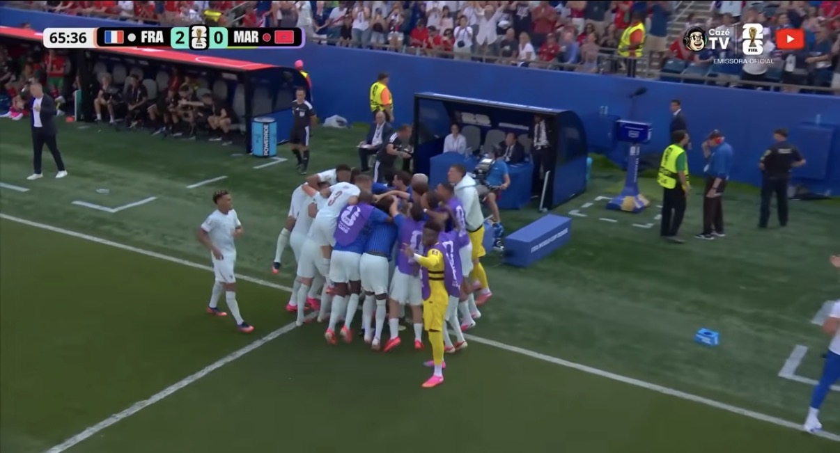 França vence Marrocos e alcança terceira semifinal consecutiva de Copa do Mundo