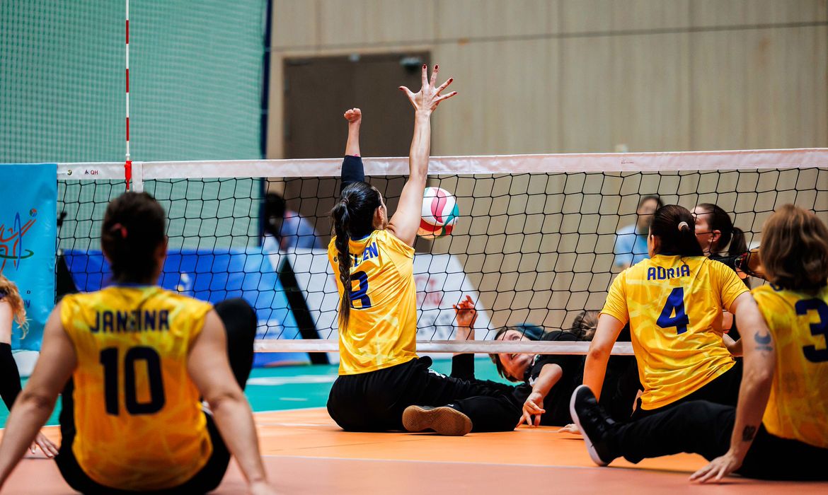 Brasil garante vaga nas quartas de final do Mundial de vôlei sentado nos dois naipes