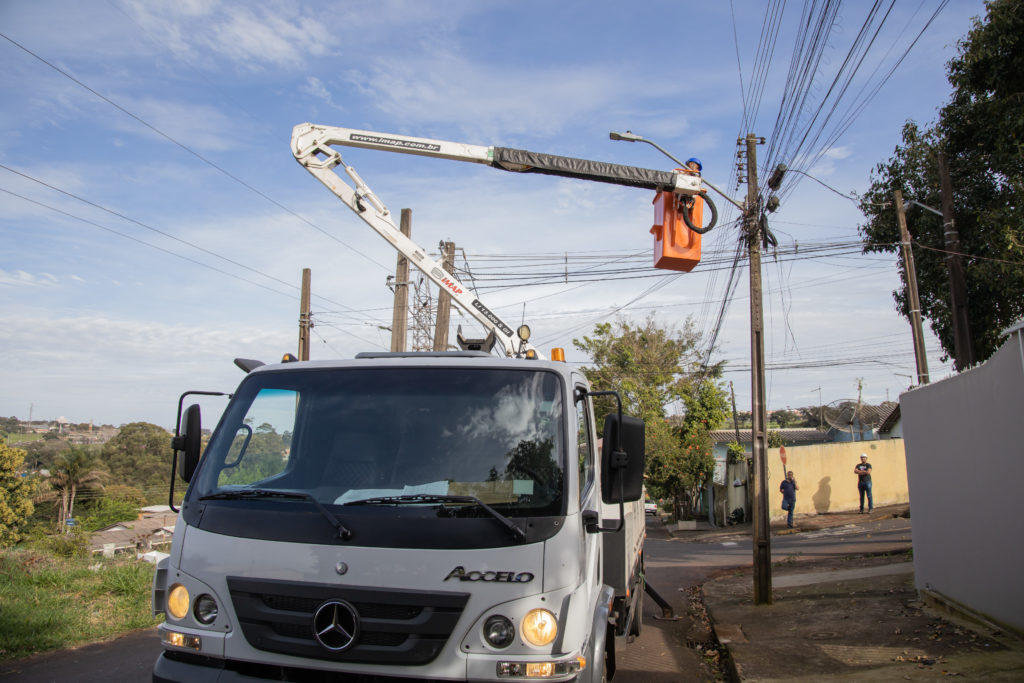 Programa 100% LED avança e Prefeitura de Apucarana leva modernização da iluminação a mais dois bairros