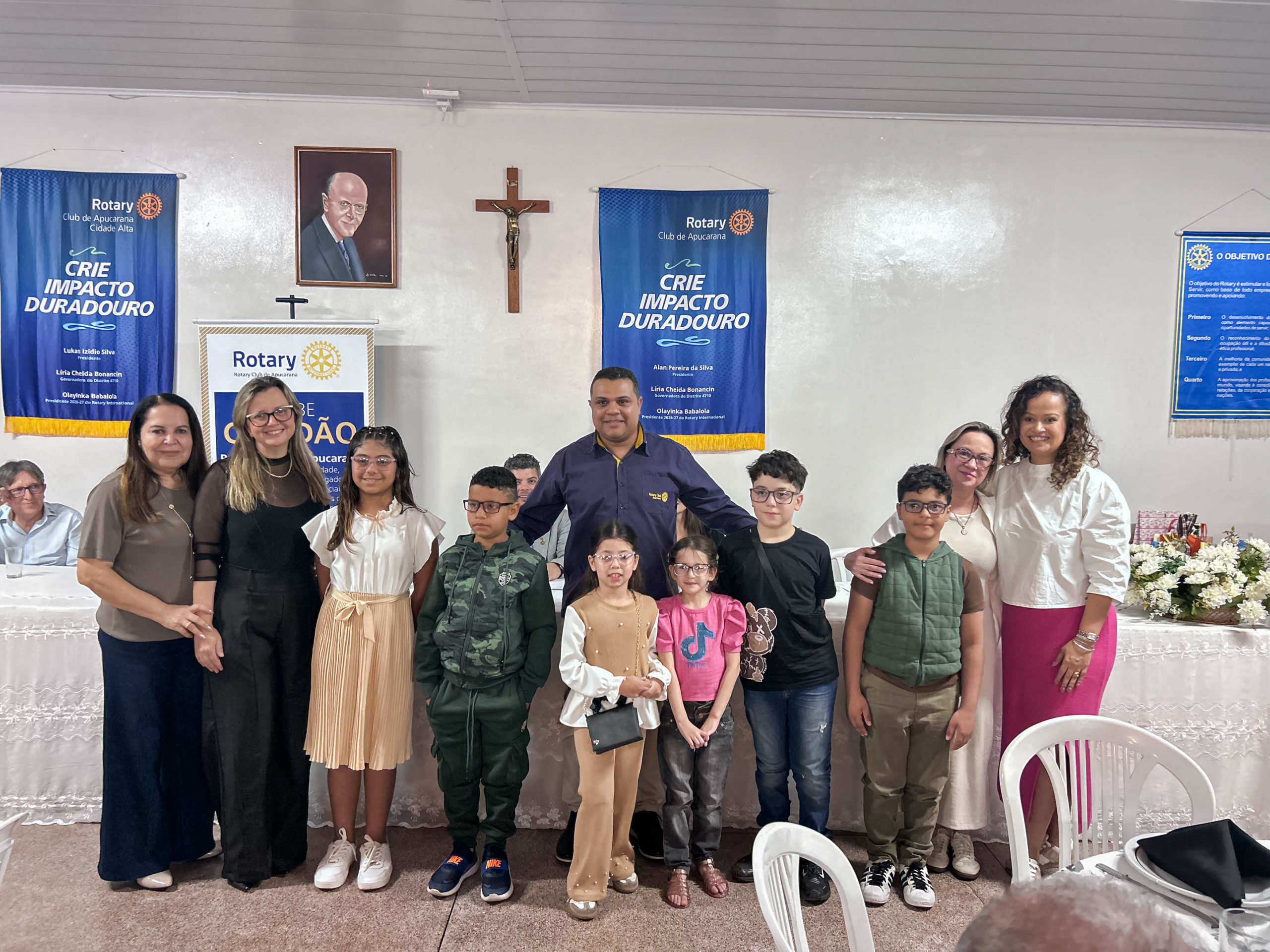 Parceria entre Prefeitura e Rotary Club garante óculos gratuitos a alunos da rede municipal