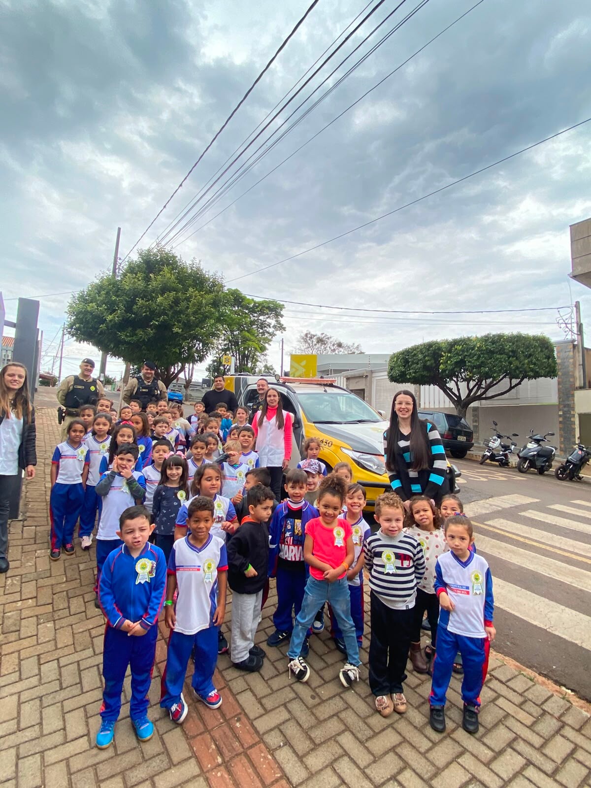 Um dia de aula diferente: Polícia Militar visita CMEI