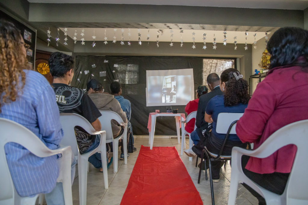 Usuários do CAPS AD de Apucarana produzem videocast sobre saúde mental