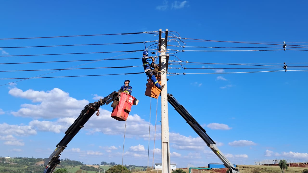 Força-tarefa entre Copel e Prefeitura avança e reestabelece energia para 99,8% dos afetados em Apucarana