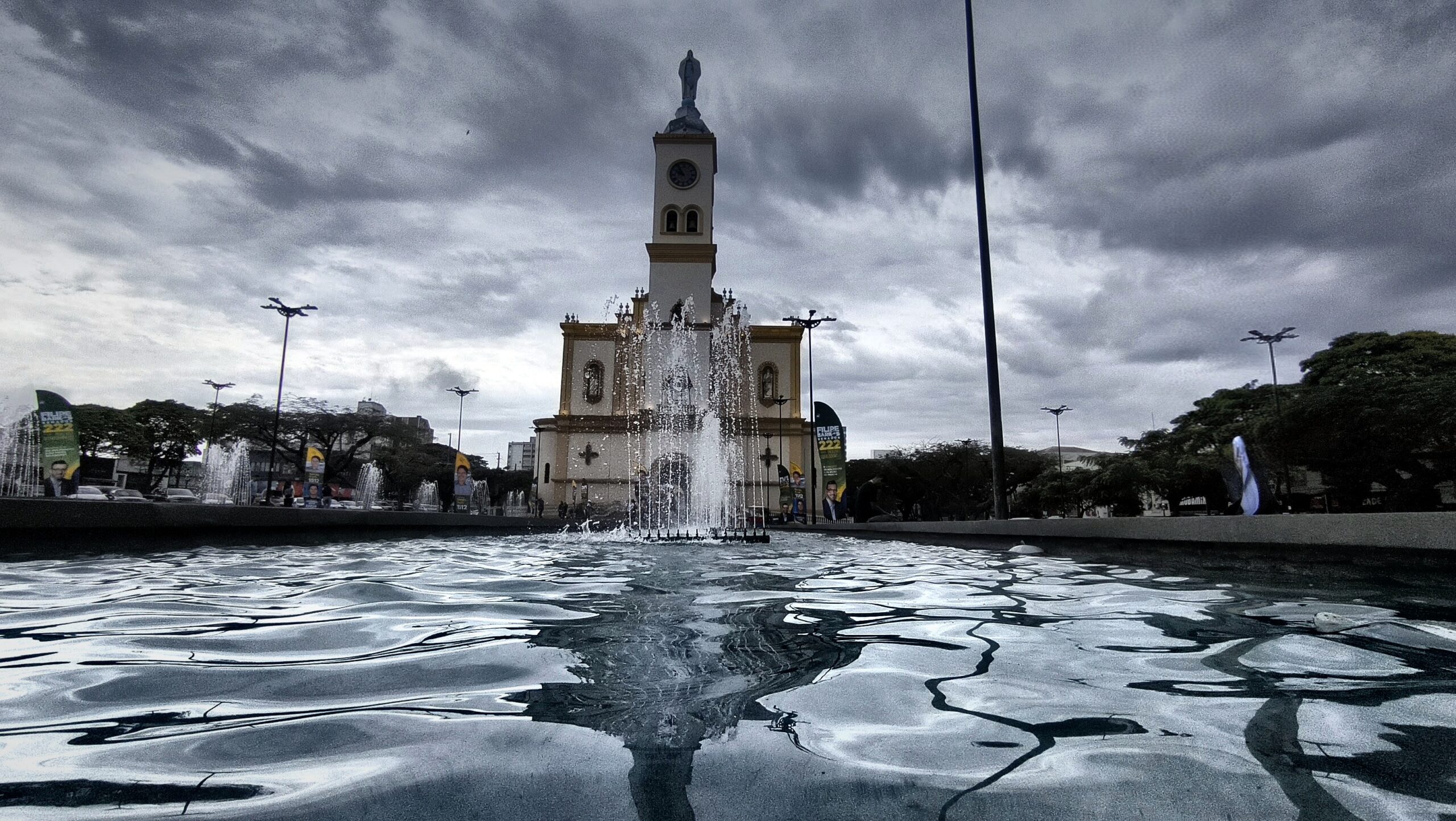 Sábado deve ser chuvoso com temperaturas amenas