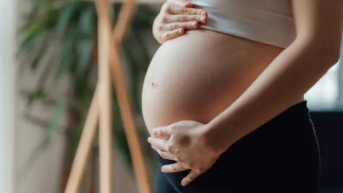 STF unifica regras da licença-maternidade para mães biológicas e adotantes