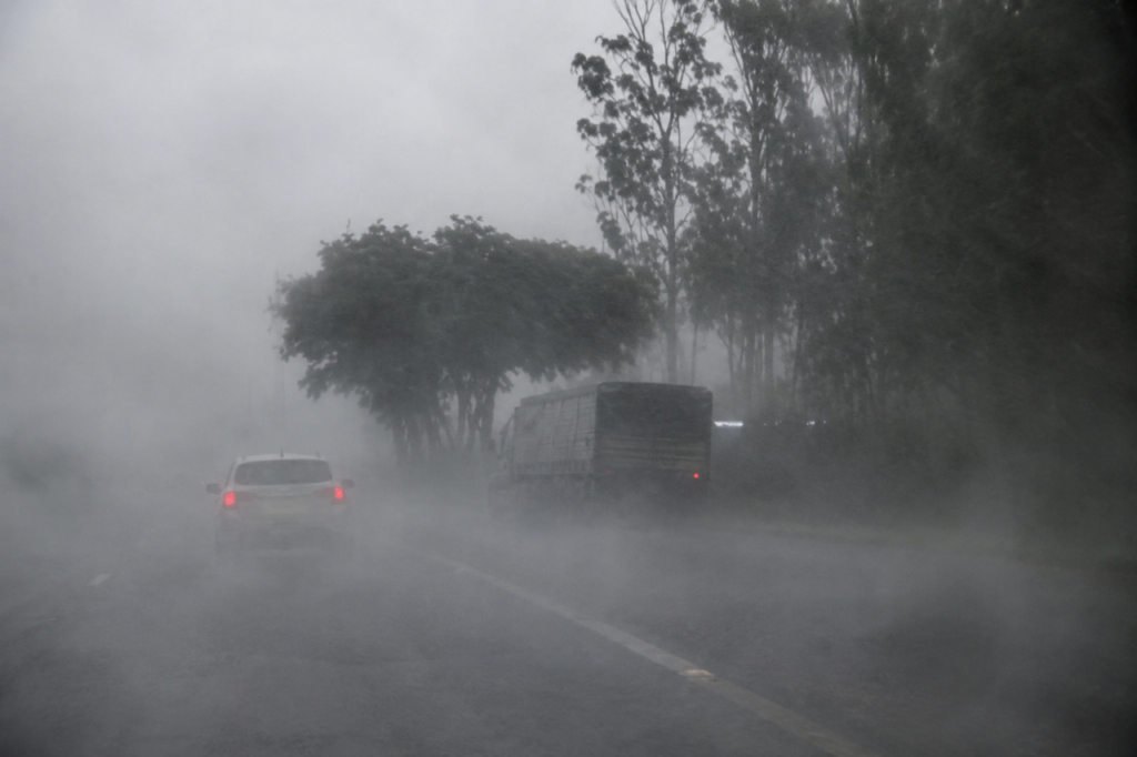 Paraná tem aviso de tornado e 265 cidades entram em alerta vermelho de tempestades